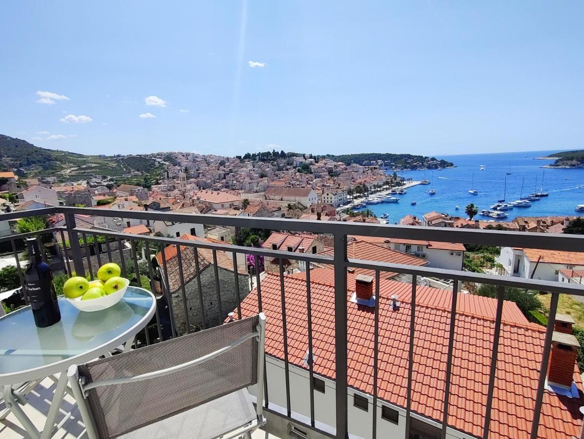 Brand New Apt W Balcony & Perfect Seaview At Center Hvar Town Exterior photo