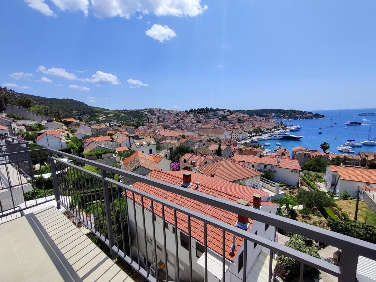 Brand New Apt W Balcony & Perfect Seaview At Center Hvar Town Exterior photo