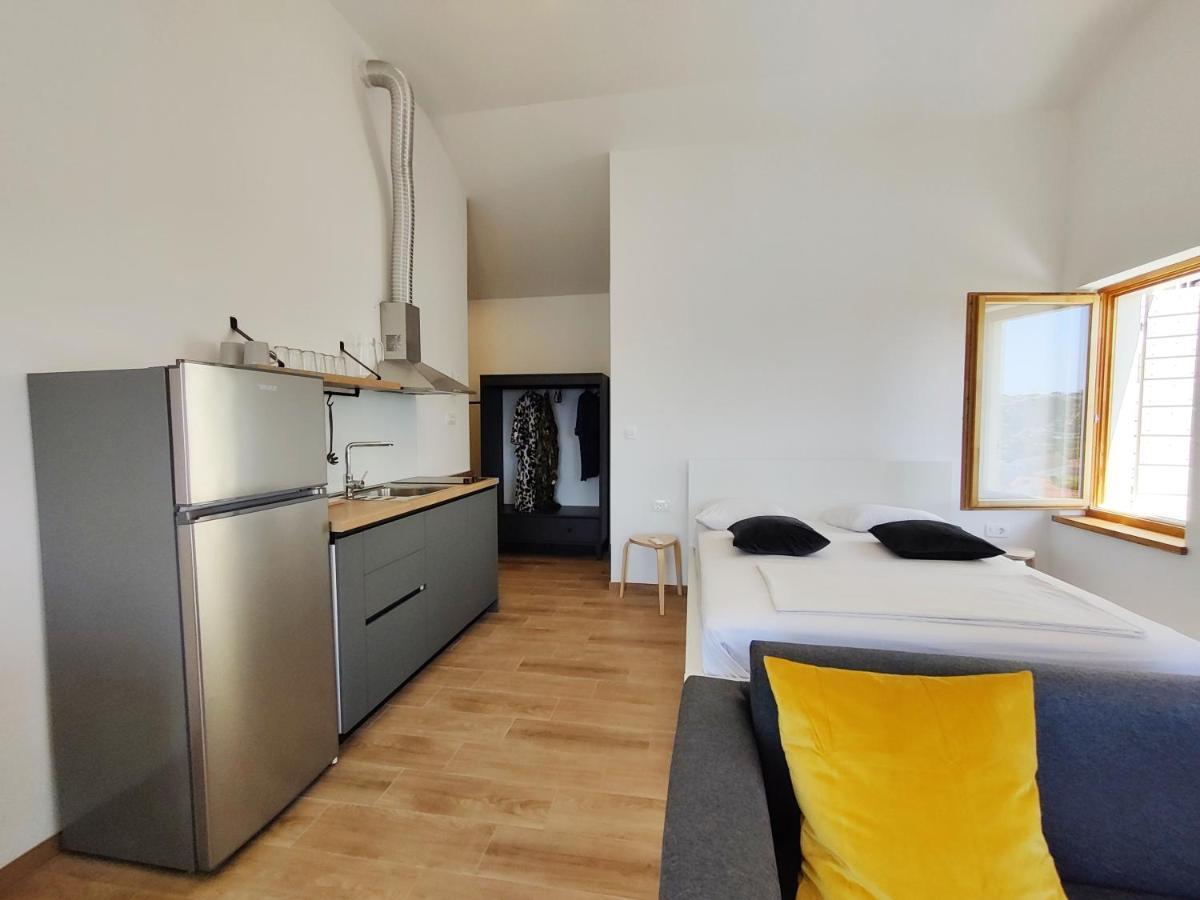 Brand New Apt W Balcony & Perfect Seaview At Center Hvar Town Exterior photo