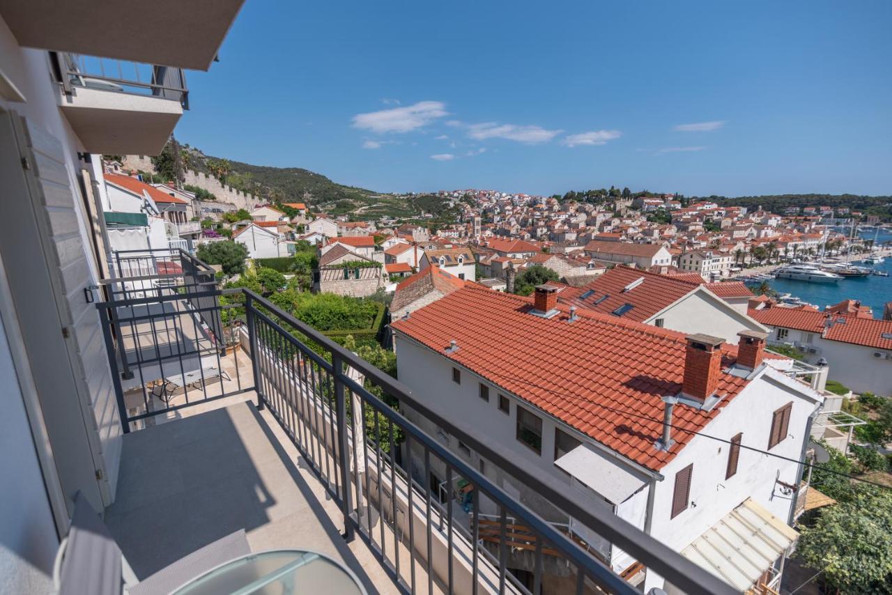 Brand New Apt W Balcony & Perfect Seaview At Center Hvar Town Exterior photo