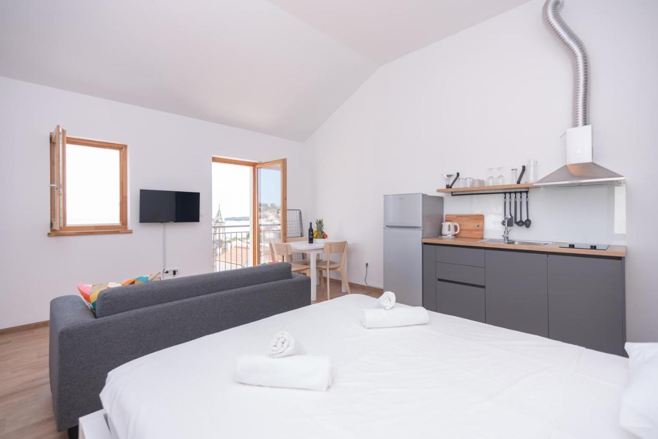 Brand New Apt W Balcony & Perfect Seaview At Center Hvar Town Exterior photo