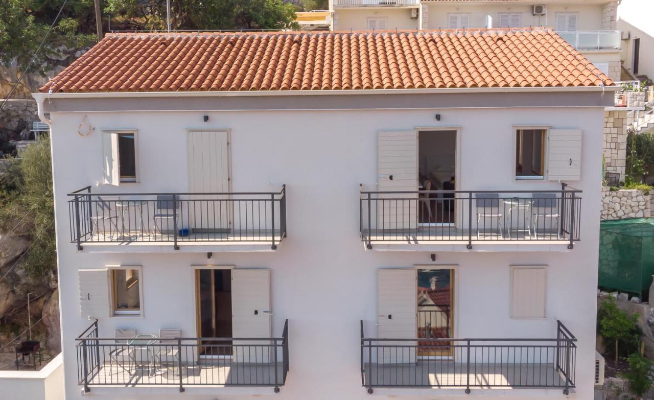 Brand New Apt W Balcony & Perfect Seaview At Center Hvar Town Exterior photo